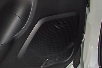 2022款福田征服者5 2.0T自动柴油两驱武林至尊长轴4F20TC