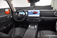 2025款坦克300 2.4T 柴油版