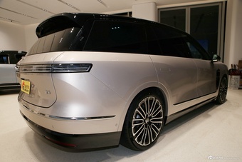 2026款蔚来ES8 六座行政签名版