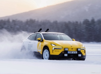 2025款Polestar 4 Arctic Circle 官图