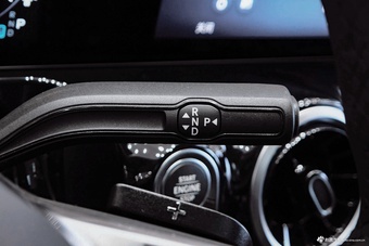 2025款奔驰GLA 200