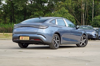 2026款海豹07 DM-i 1.5T 135km 尊贵型
