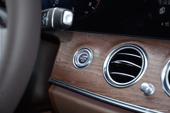 2022款奔驰E级 改款 E 300 L 豪华型