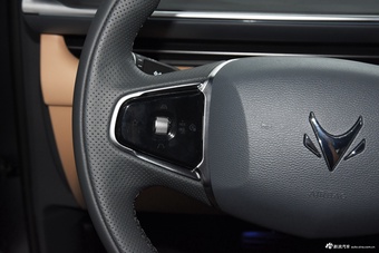 2025款极狐αT5 520 MAX