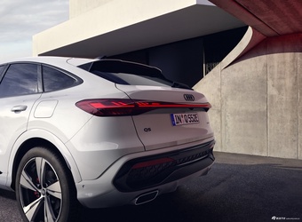 2025款奥迪Q5混动 Sportback e-hybrid quattro 官图