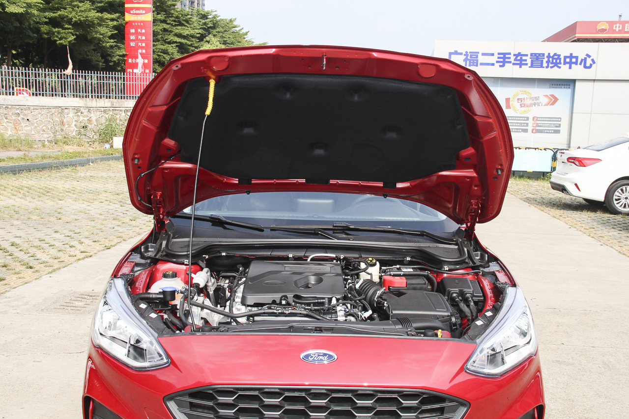 2020款福克斯三厢1.5L锋潮型EcoBoost 180