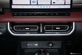 2026款长城炮 2.0T越野炮自动汽油四驱高阶版