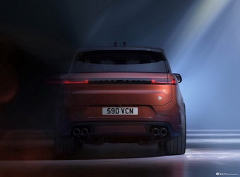 2025款揽胜运动 4.4 V8 SV Carbon 官图