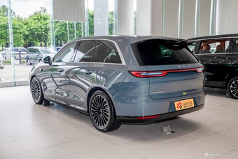 2026款魏牌V8X 豪华家庭版Ultra