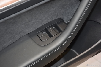 2021款Model 3 标准续航后驱升级版