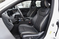 2022款奔腾B70S 1.5T智潮统帅