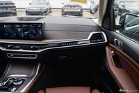 2023款宝马X7 xDrive40i 领先型豪华套装