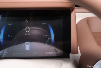 2026款奔腾小马222km 闪耀马