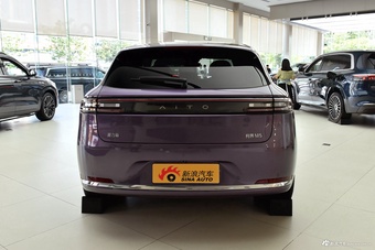 2025款问界M5 增程 Ultra 后驱版