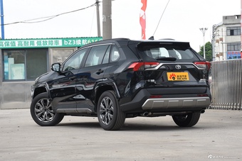 2024款RAV4荣放 2.0L CVT两驱风尚PLUS版