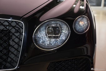 2024款添越 4.0T V8 长轴距版
