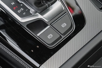 2024款奥迪Q5L 45 TFSI 豪华动感型