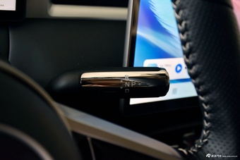 2025款蓝电E5 PLUS 165km 长续航先享版 7座