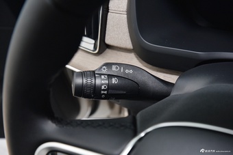 2025款沃尔沃XC90改款 B6 智远豪华版 6座