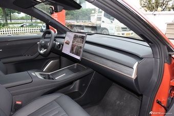 2024款乐道L60 85kwh 四驱版