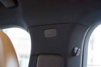 2025款奔驰E级改款 E 300 L 豪华型