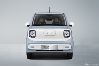 2025款奔腾小马官图