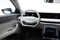 2022款智己L7 天使轮版