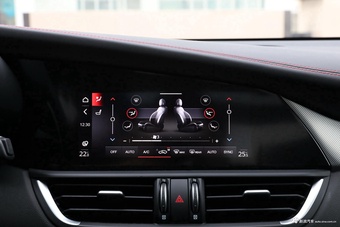 2024款Giulia 2.0T 280HP致敬传奇版