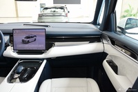 2024款ZEEKR 009 六座行政版四驱