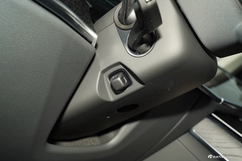 2025款奥迪A8L 45 TFSI quattro 豪华型