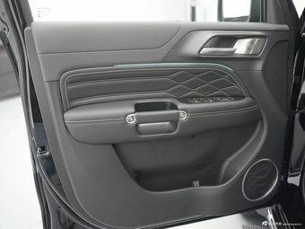 2025款坦克300 Hi4-T