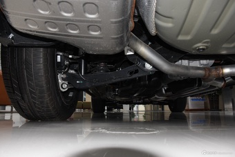 2025款XT6 2.0T 六座四驱尊贵行政黑标版