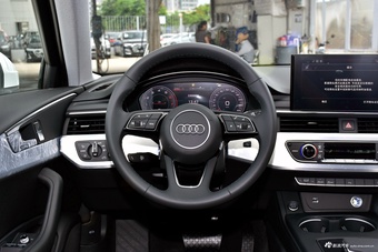 2025款奥迪A4L 200万辆悦享版 40 TFSI 时尚动感型