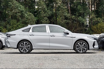 2024款艾瑞泽8 1.6T DCT睿