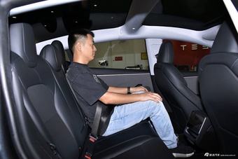 2025款Model 3 后轮驱动版