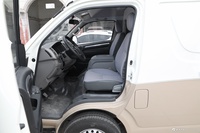 2021款海狮Z系列2.4L手动Z5厢货汽油版