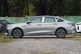 2024款艾瑞泽8 高能版 2.0T DCT御+