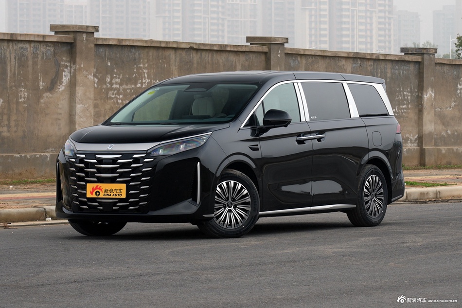 2026款比亚迪夏 DM-i 218KM超越型