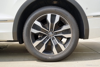 2024款途观L 出众款 330TSI 自动两驱R-Line龙耀版