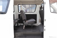 2023款睿行EM80 EV 平顶背掀门7座