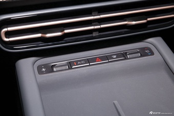 2025款五菱星光PHEV 70km 智能标准型