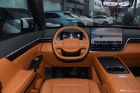 2025款eπ008 210Max增程版 5座