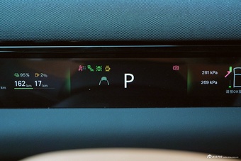 2025款吉利银河M9 210km 四驱领航版