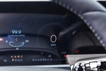 2024款冒险家 2.0T 两驱尊享版