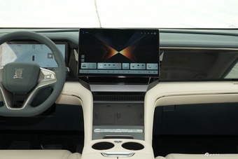 2026款比亚迪夏 DM-i 218KM超越型