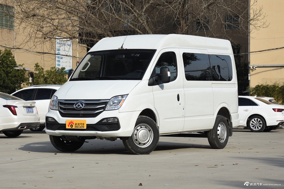 2024款新途V80 傲运通超值版 6AMT 短轴中顶127Ps 5/6座