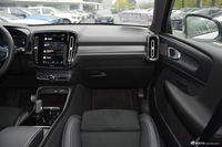 2021款沃尔沃XC40纯电 四驱智雅运动版