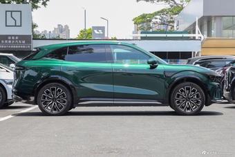 2026款ZEEKR 7X 75kWh 后驱MAX版