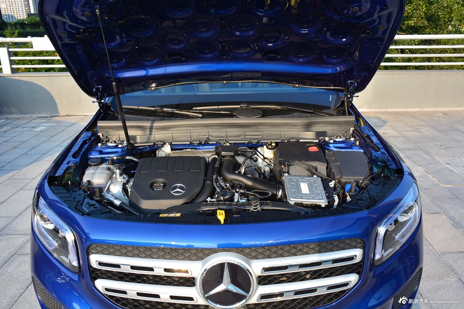 2022款奔驰GLB 改款二 GLB 200 动感型