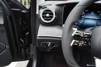 2021款奔驰E级改款 E 300 L 运动豪华型 